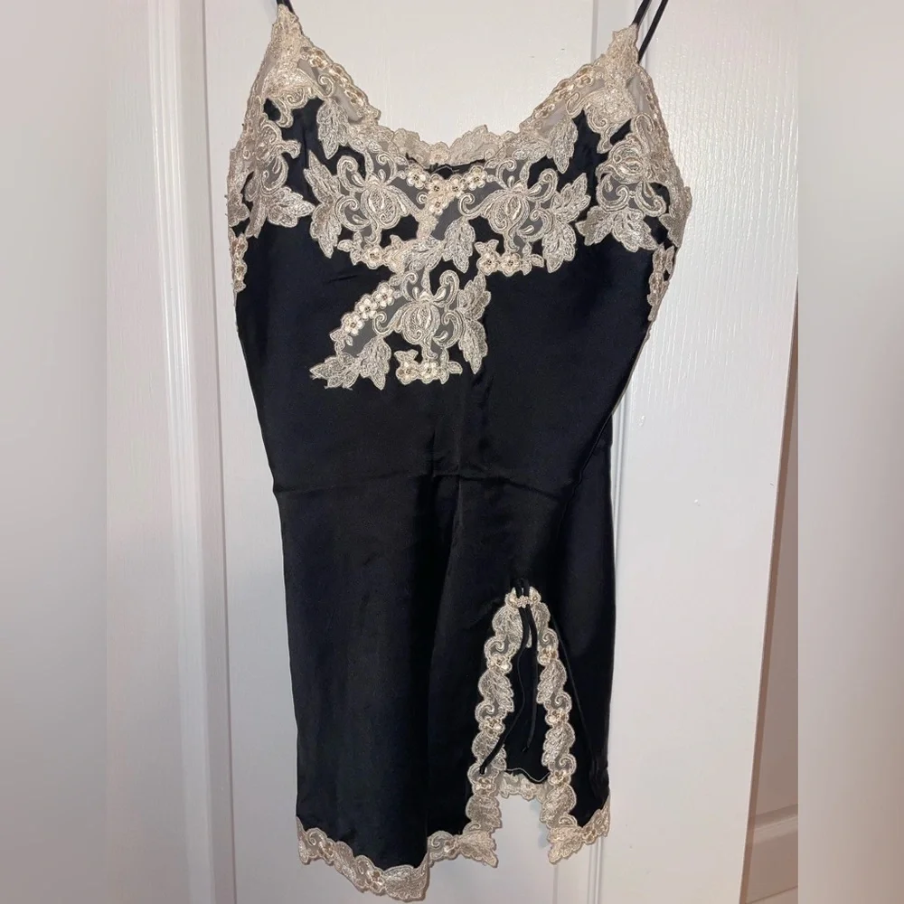 BNWOT La Perla Maison Black & White Slip Size 2 - Picture 2 of 5